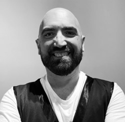 staff-peluqueria-quiquepop-alicante-quique-250x243_2023_ANTONIO