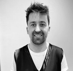 staff-peluqueria-quiquepop-alicante-quique-250x243_2023_PEDRO